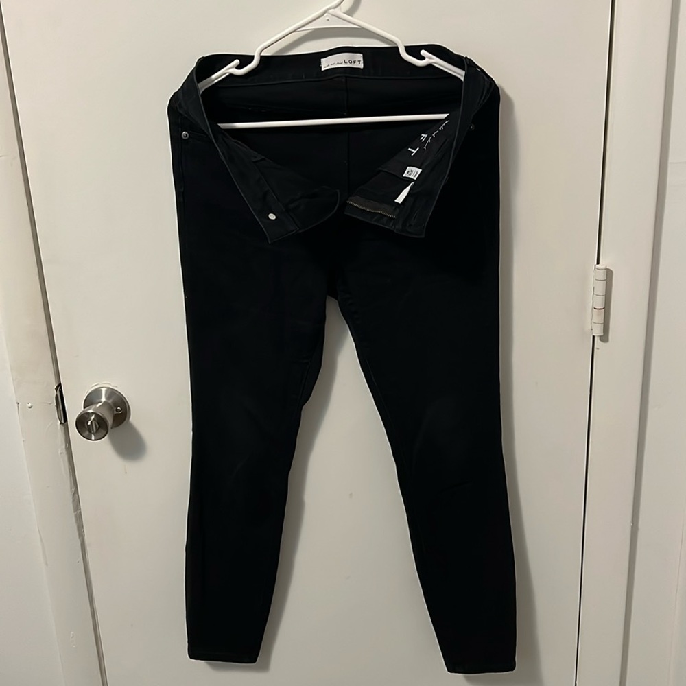 LOFT Women’s Black Leggings